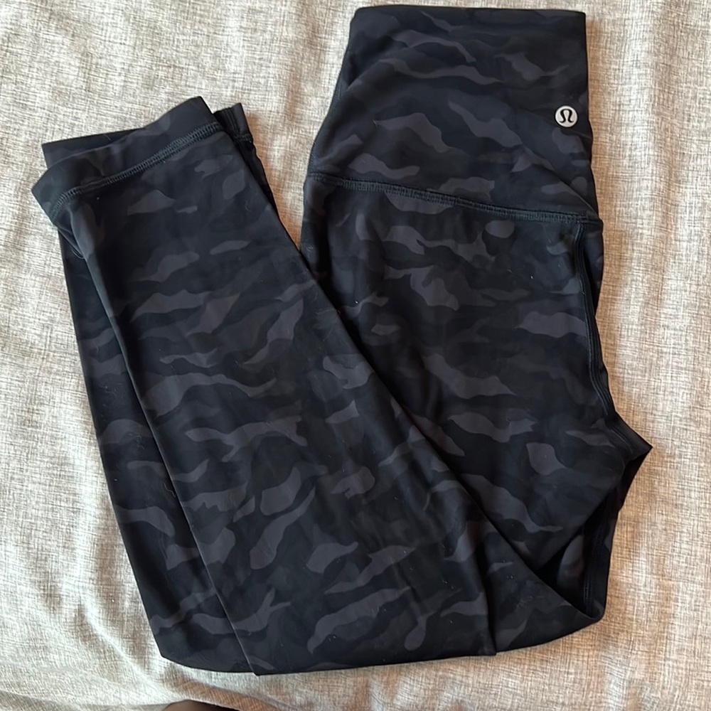 Lululemon Camo Align Crop Size 4